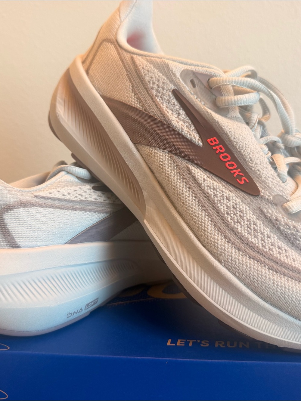 Brooks Revel 9 Women’s Cushioned Mesh Running Shoes Gray/White/Rose US 6.5 B - Picture 7 of 7